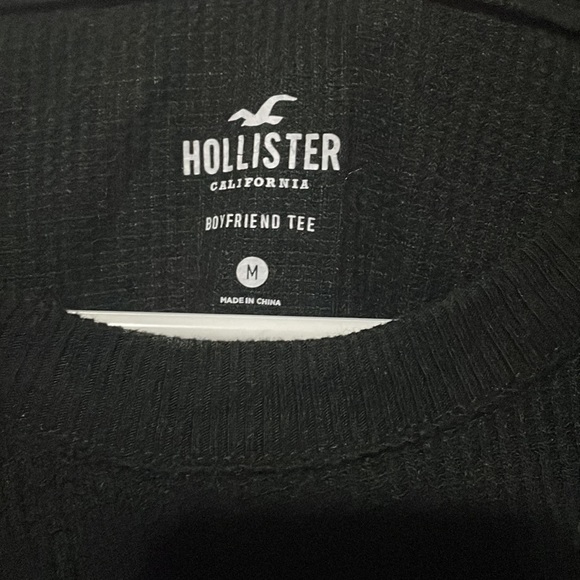 hollister long sleeve - Picture 3 of 3